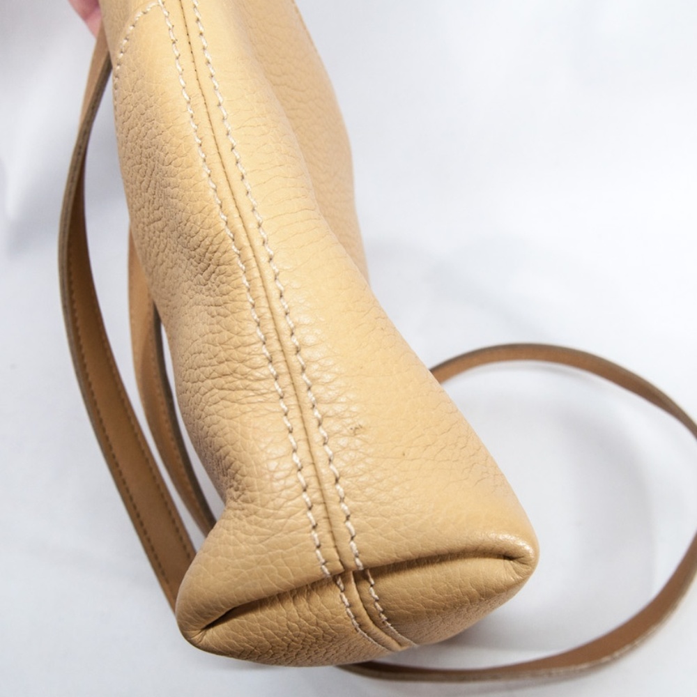 Coach Vintage Lt tan Hudson Small Zip bag # 6807 - Picture 6 of 8